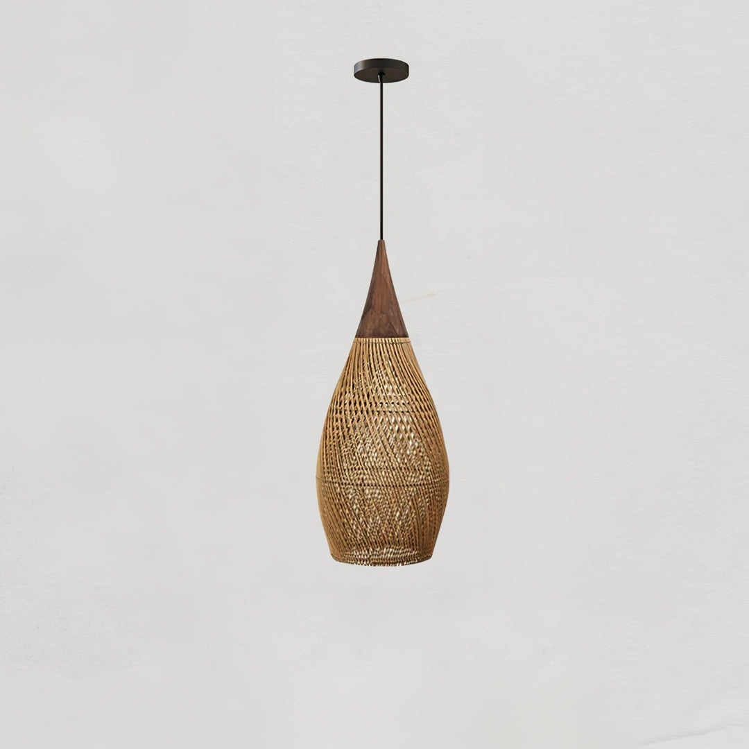 Lámpara de techo artesanal trenzada, diseño bohemio y natural para interiores.