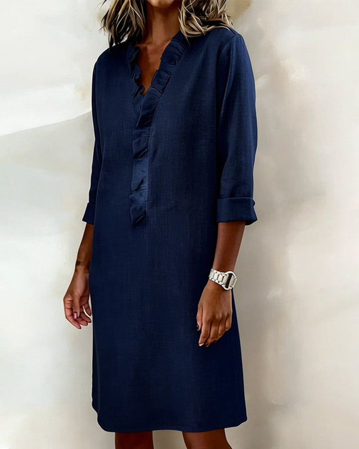 Vestido de día para mujer, ideal para paseos casuales. Con escote V y volantes. Moda cómoda.