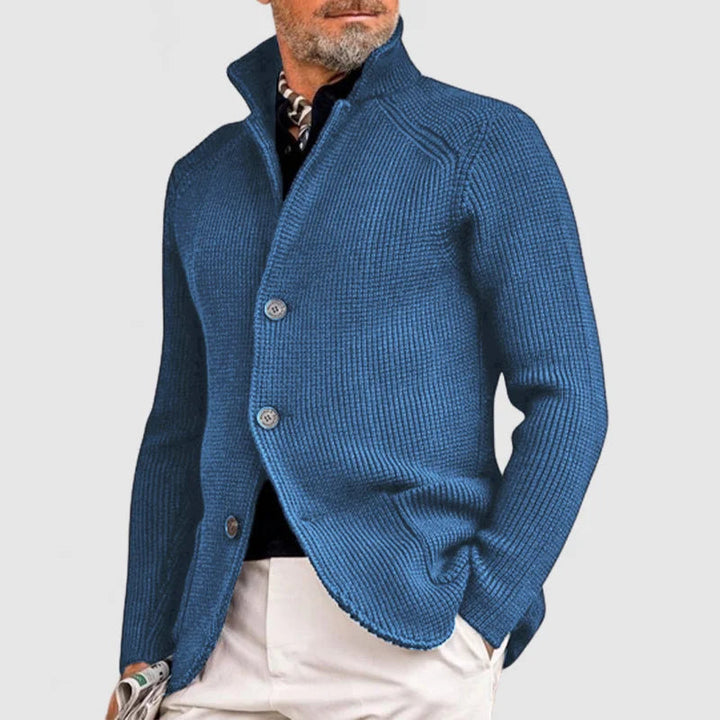 Chaqueta de punto de hombre cómoda y elegante con solapas, ideal para la moda masculina de entretiempo.