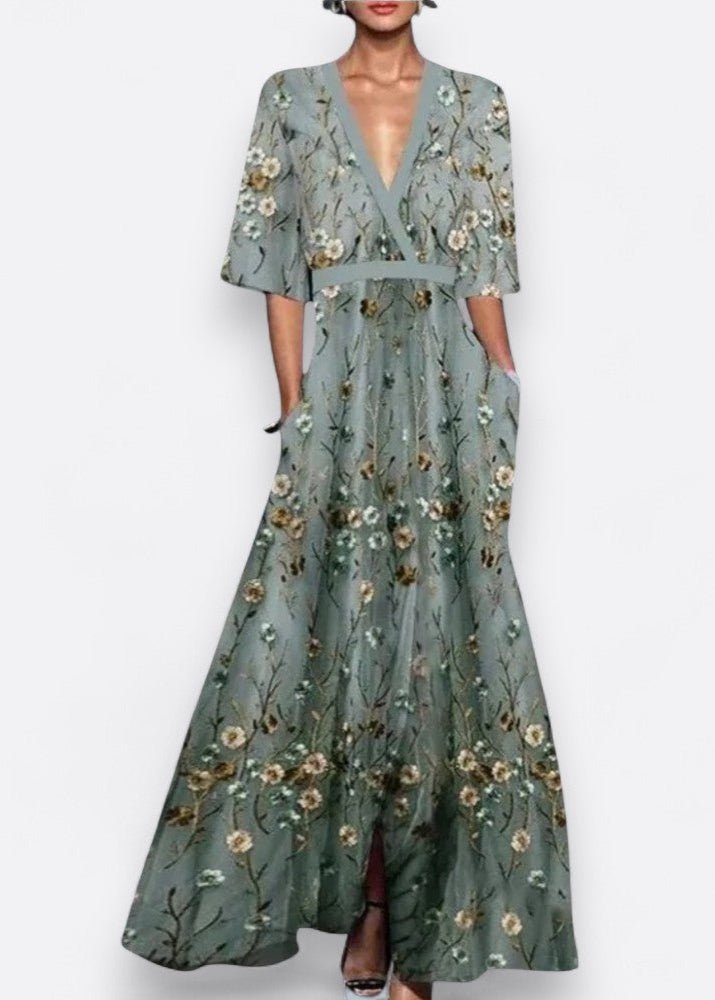 Vestido maxi floral elegante estilo Romi para mujer, perfecto para verano y fiestas. Moda femenina cómoda y con estampado.