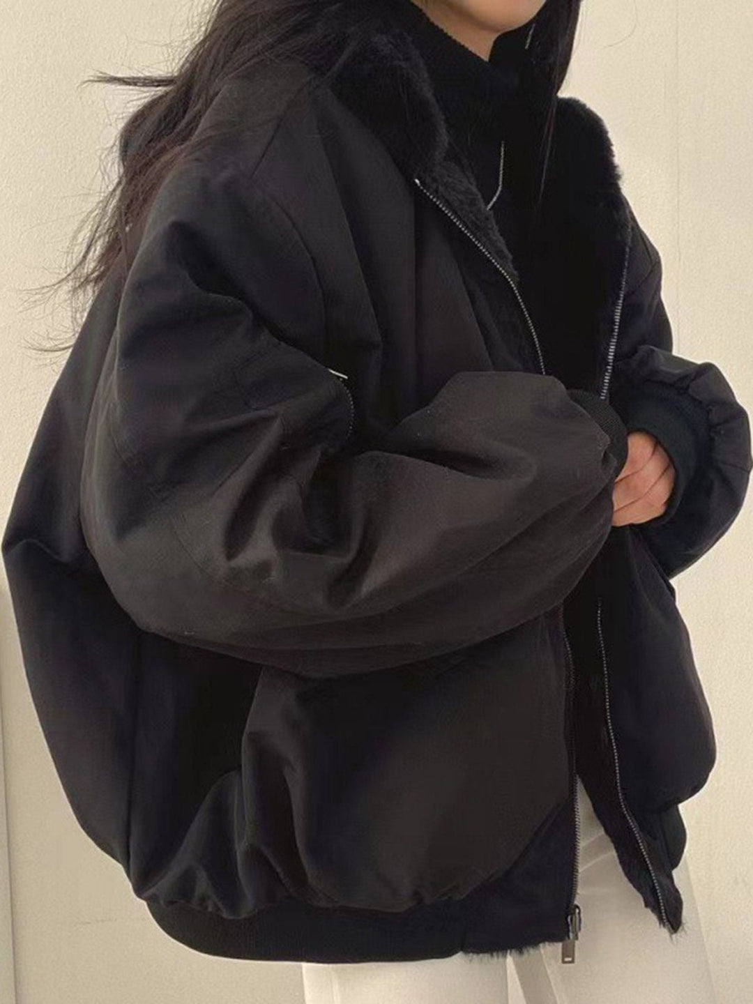 Chaqueta oversize ELSA elegante de invierno para mujer, con cremallera, ofrece calidez y comodidad. Perfecta para un outfit.