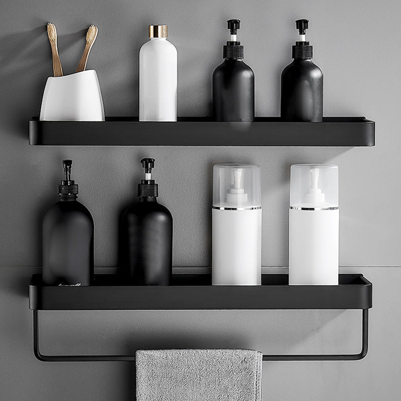 Estante de ducha negro mate resistente al óxido, ideal para almacenamiento.