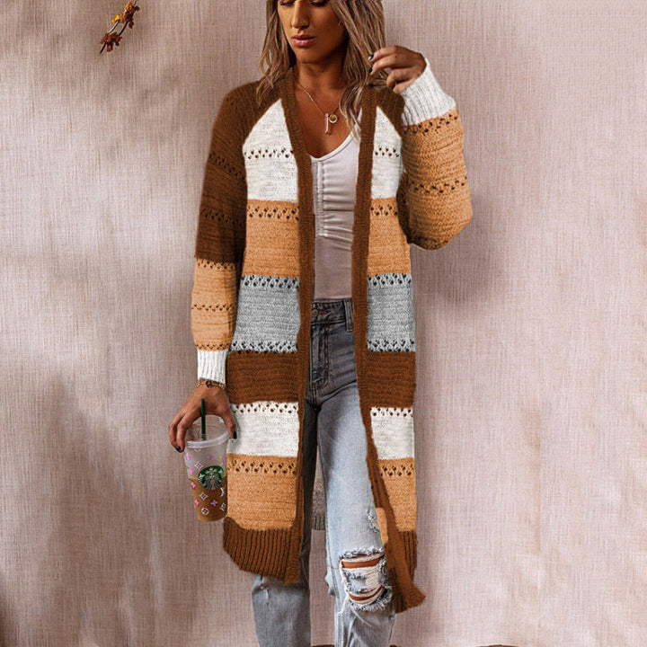 Cárdigan largo de moda para mujer, estilo casual y confort diario. Prenda versátil para otoño e invierno.