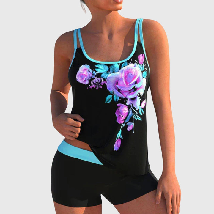 Traje de baño tankini floral para mujer con shorts. Estilo veraniego perfecto para playa, piscina y vacaciones.