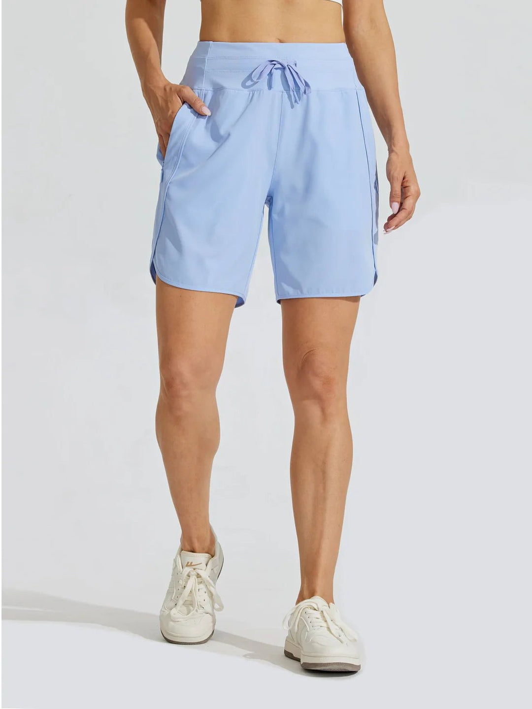 Short deportivo de verano para mujer, con cordón ajustable y prácticos bolsillos laterales.