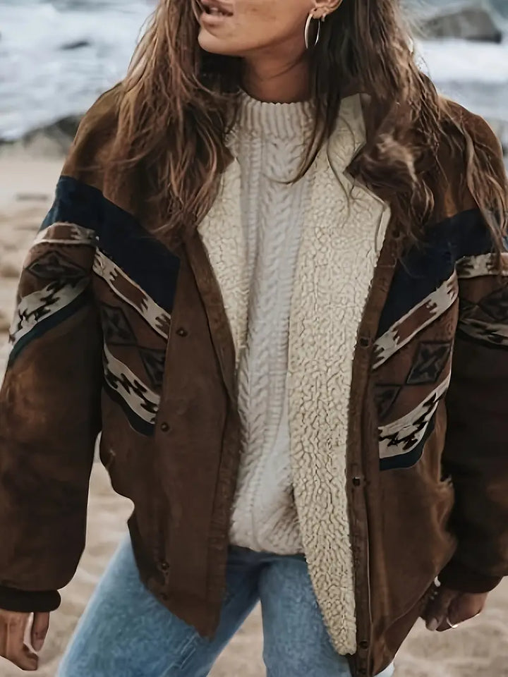 Abrigo largo EDEN aislante marrón para mujer. Calidez elegante para invierno, perfecto para moda casual.