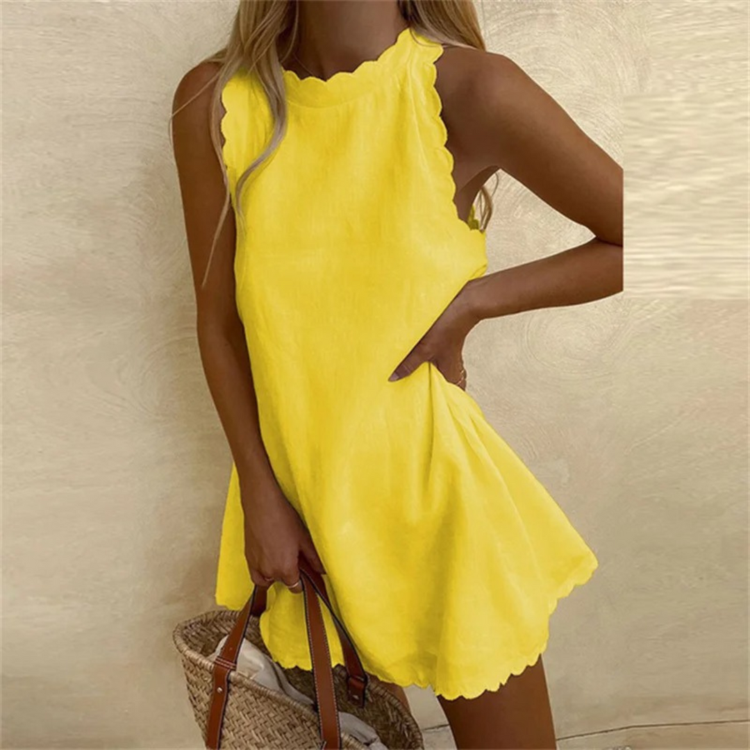 Vestido de lino corto de mujer, fluido y transpirable, con diseño ondulado, ideal para playa o verano.