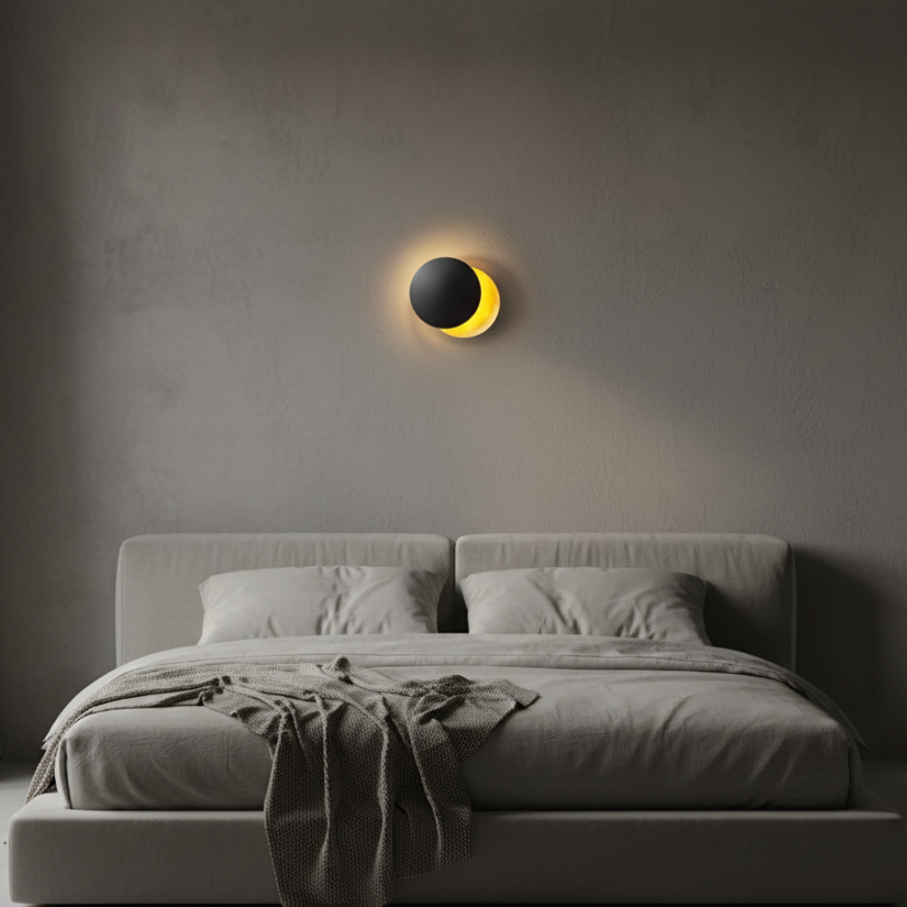 Diseño moderno: lámpara de pared LED con rotación 360°, perfecta como luz ambiental.