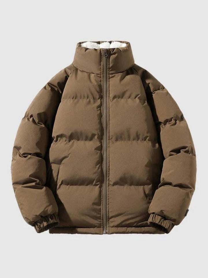 Puffer de hombre acolchado y cómodo, abrigo de invierno. Mantente cálido con estilo.
