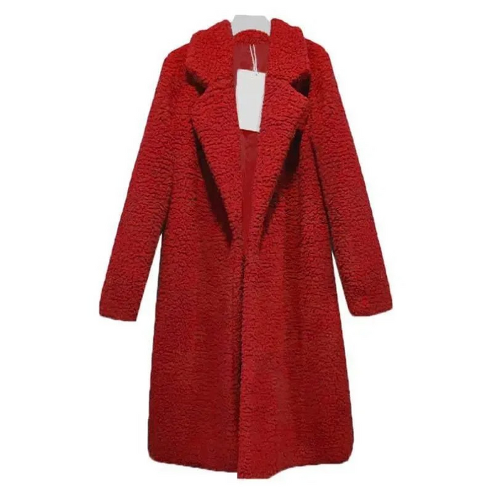 Elegante abrigo largo de teddy para mujer, combina estilo y funcionalidad en invierno.
