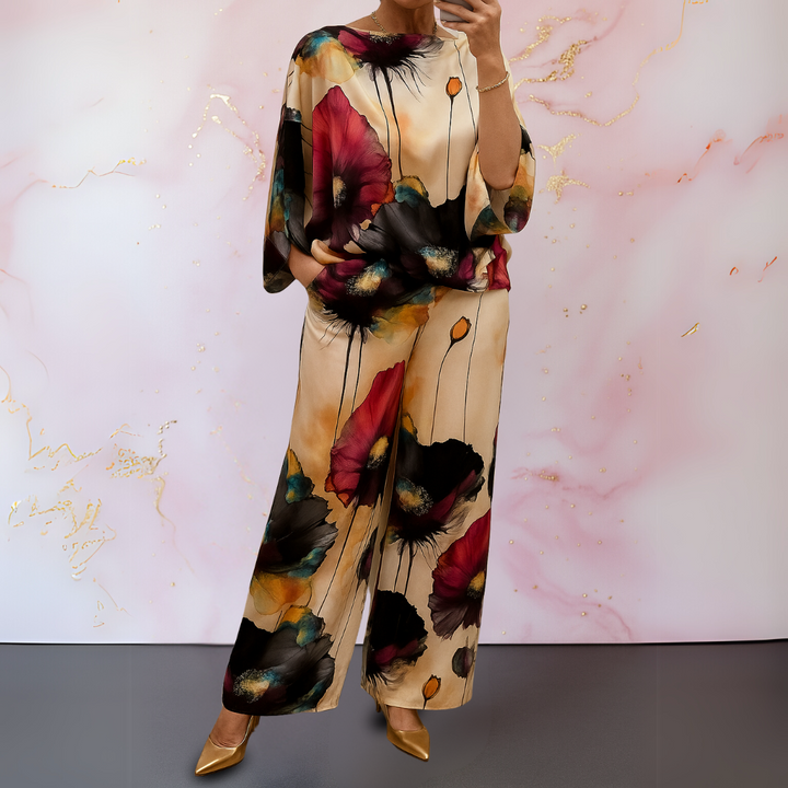 Conjunto de dos piezas de satén para mujer. Top y pantalón holgado. Moda elegante y cómoda para eventos o uso diario.
