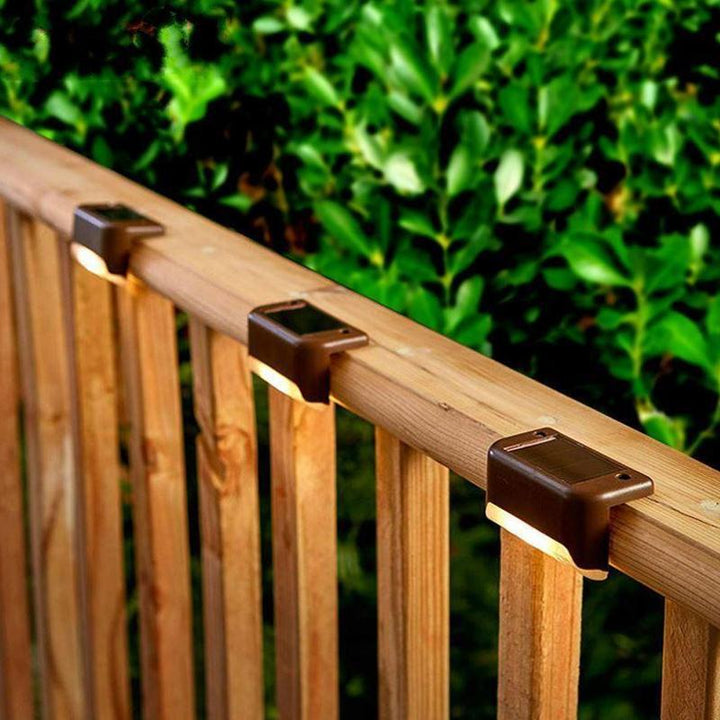 Iluminación exterior con luces solares LED para escaleras. Pack de 4 unidades para terraza y hogar.