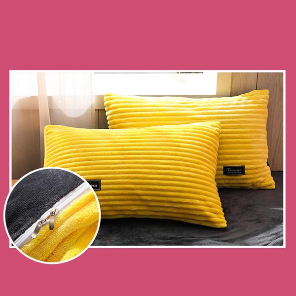 Juego de cama completo, cálido y suave. Ideal para decorar tu dormitorio con estilo en invierno.
