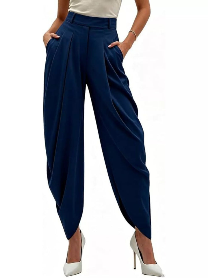 Comodidad y estilo: pantalón ancho de mujer, tiro alto y plisado, en suave algodón.