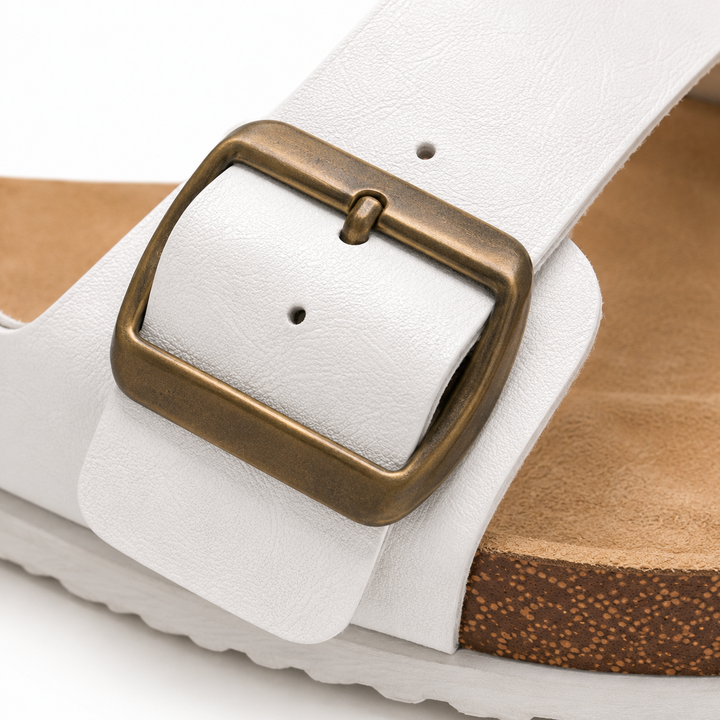 Sandalias blancas unisex de confort con hebillas ajustables, perfectas para uso diario y vacaciones de verano.