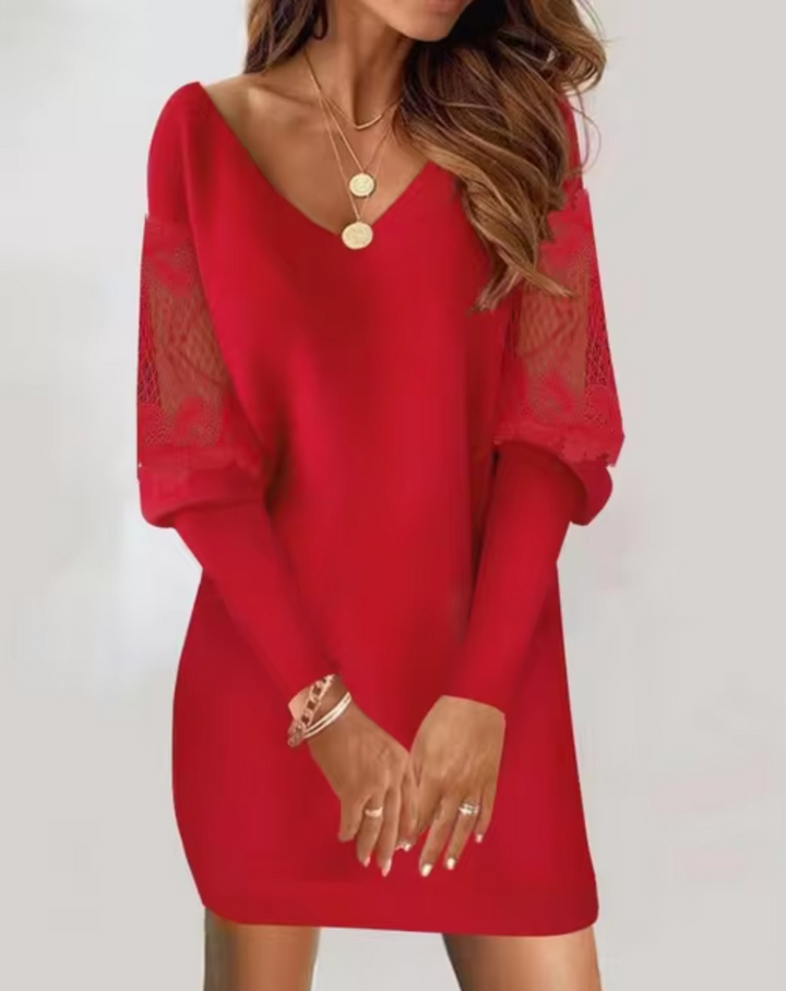 Minivestido femenino LIA, estilo chic para noche o fiesta. Escote en V y diseño elegante. Moda actual para mujer.