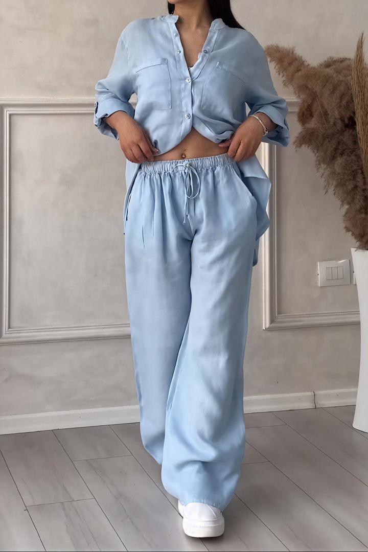 Atuendo diario: conjunto Ava de dos piezas en colores variados. Camisa de botones y pantalón de pierna ancha para mujer.