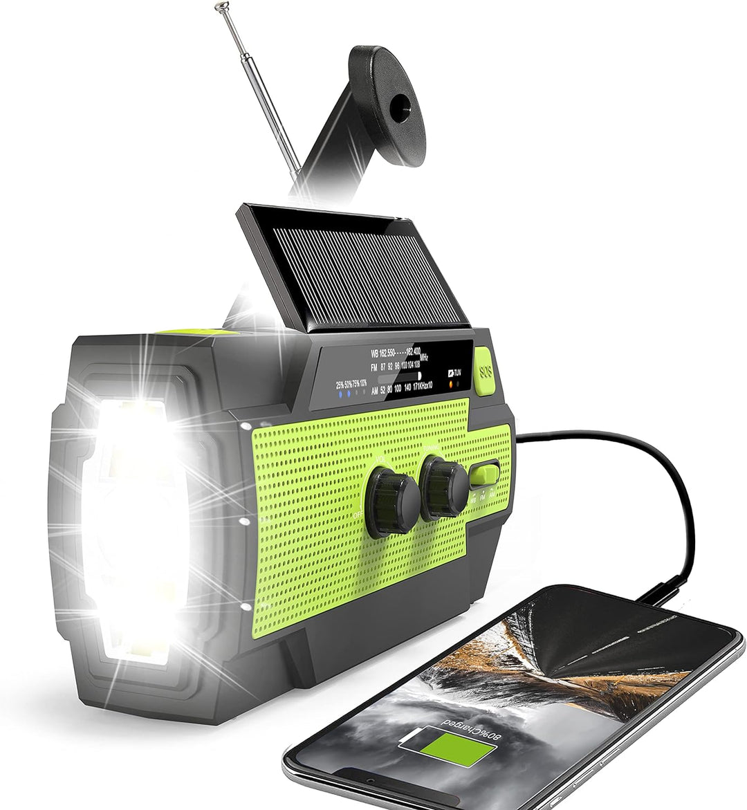 Radio de emergencia multiusos con manivela, linterna LED y cargador USB para móviles.