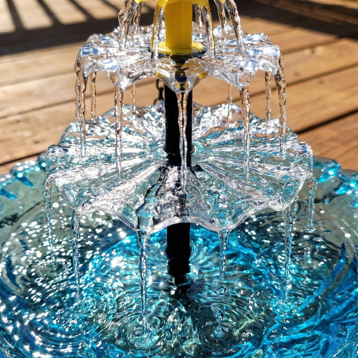 Revitaliza tu patio con esta fuente solar decorativa, adorno con agua y energía solar para tu jardín.