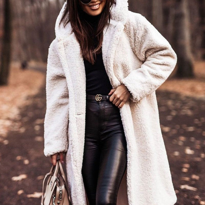 Chaqueta elegante y funcional para mujer. Perfecta para entretiempo, uso diario o eventos especiales.