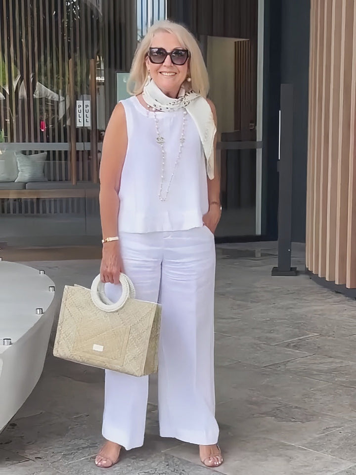 Moda femenina: conjunto dos piezas mujer. Ropa casual elegante, atuendo moderno y cómodo para un look sofisticado.