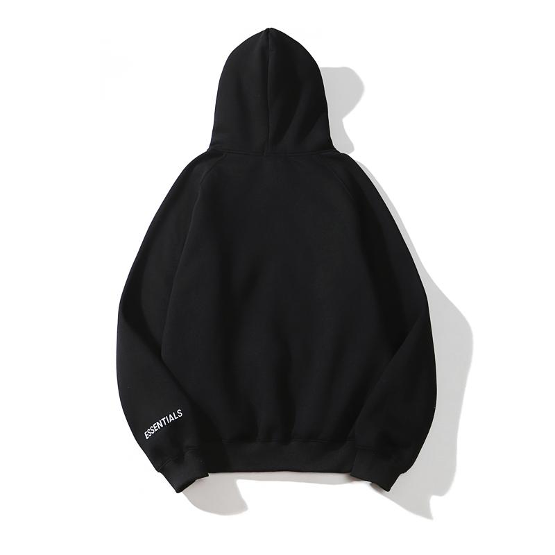 Sudadera con capucha para mujer. Confort y estilo urbano moderno.