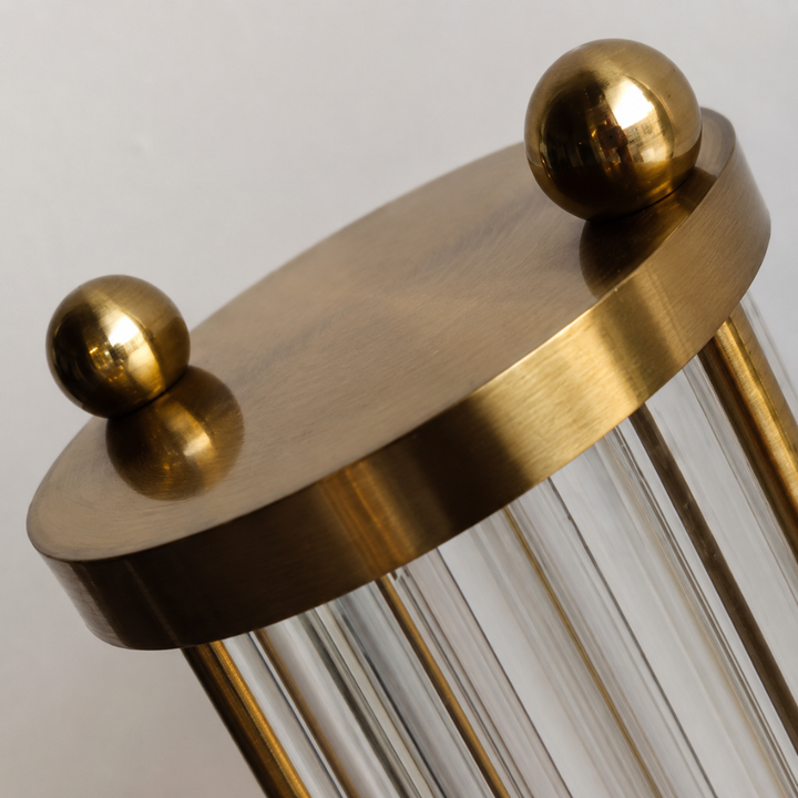 Aplique de pared LED dorado, luz brillante y decorativa para baños.