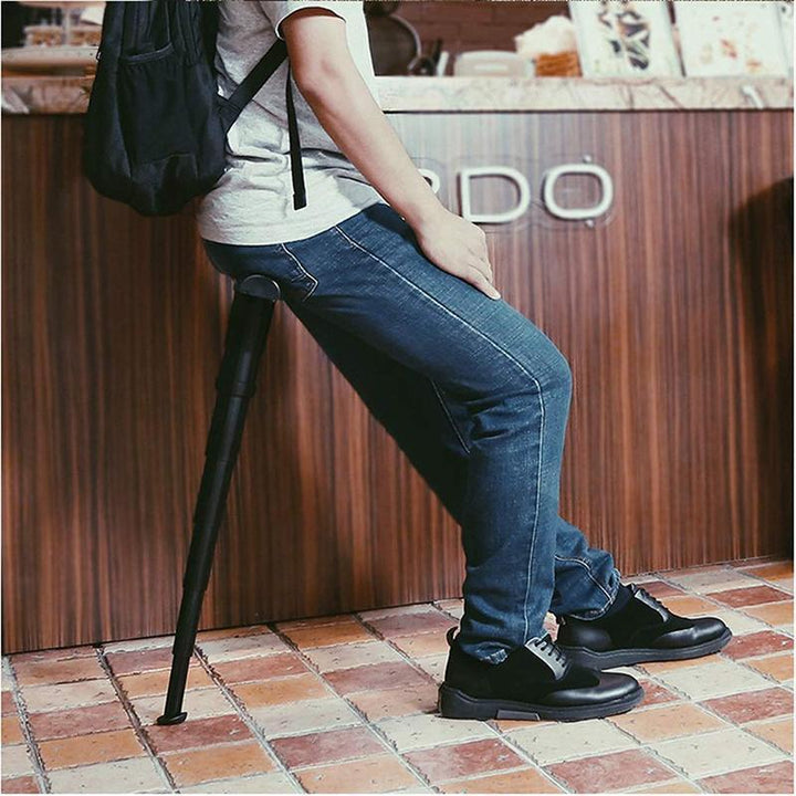 Silla plegable ultracompacta para fácil almacenamiento. Asiento portátil ligero, ideal para viajes y actividades.