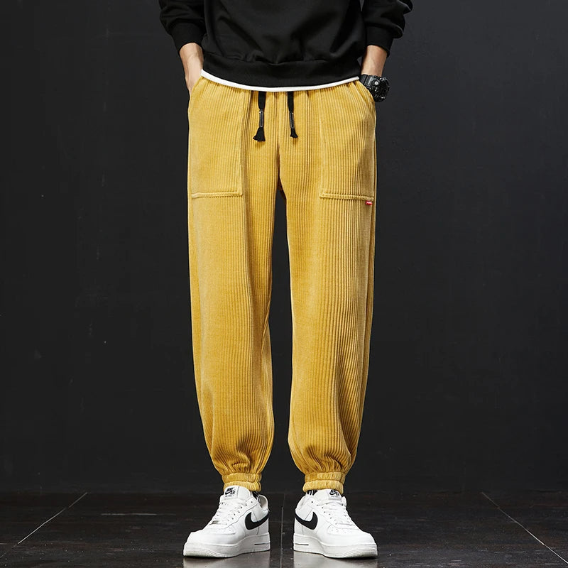 Joggers relajados para hombres, ideales para comodidad diaria y estilo casual de moda masculina.