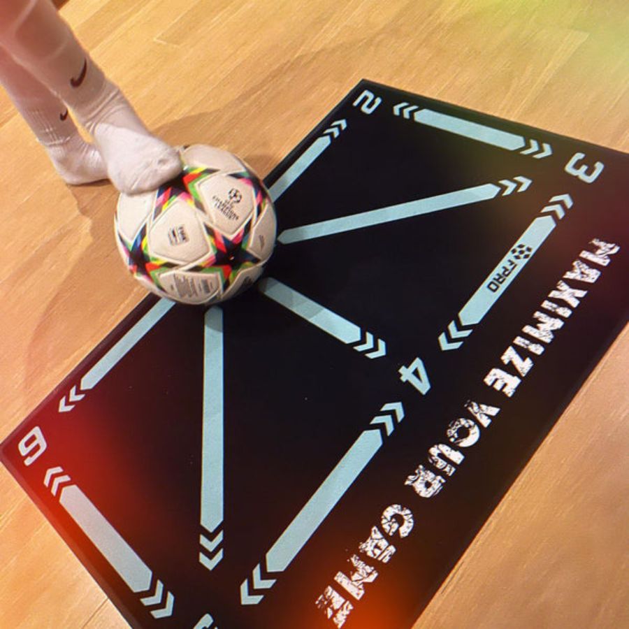 Tapete de fútbol 2x2m para dominar el balón. Programa Pro de entrenamiento para agilidad y destreza.