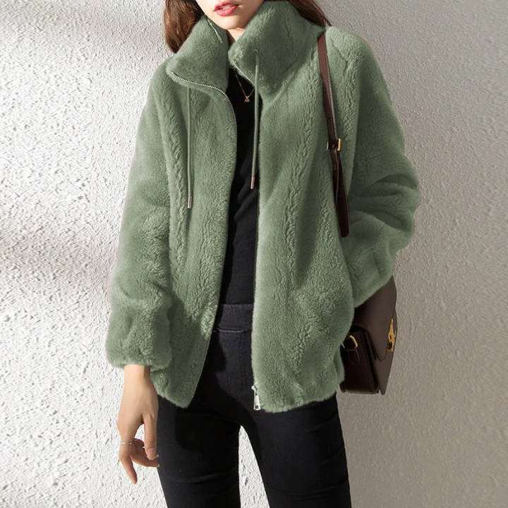 Chaqueta de ante de lujo para mujer, corte oversized, elegante y cálida para clima frío.