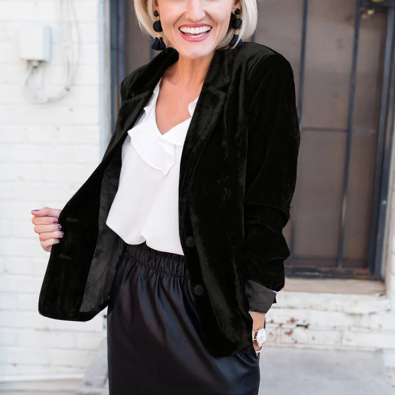 Blazer ARLET versátil para mujer. Prenda elegante para eventos formales o casuales sofisticados.