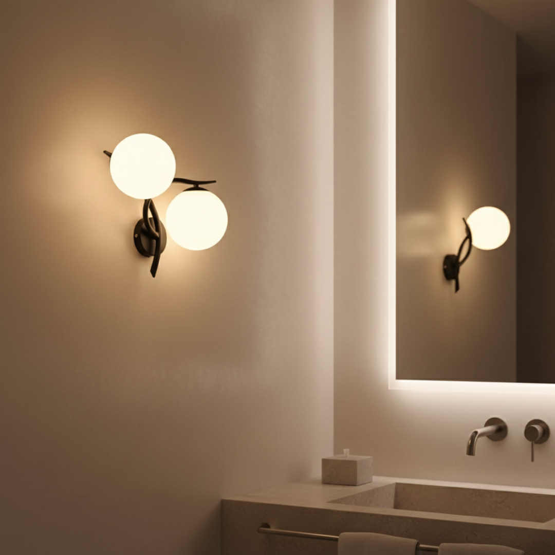 Iluminación moderna con aplique de pared de esferas de vidrio, estilo elegante para el hogar.