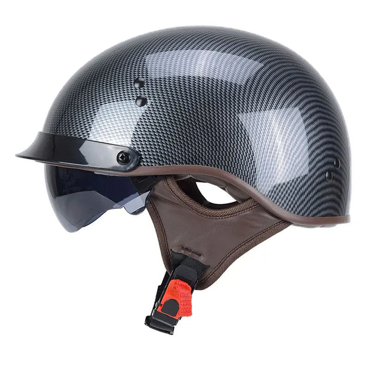 Casco AeroShield para motocicleta, con visor UV y máxima seguridad DOT. Estilo y protección.