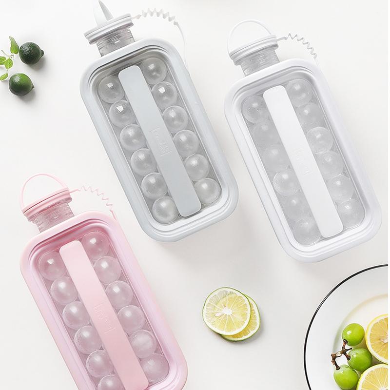 Vaso de plástico con molde para bolas de hielo. Enfriador de bebidas portátil unisex, perfecto para el verano.