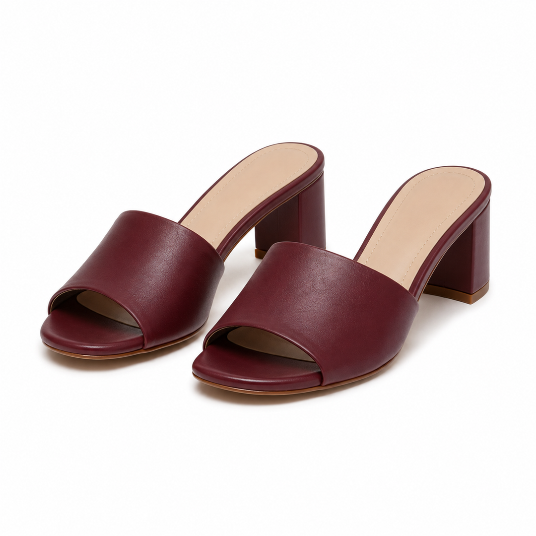 Sandalias burdeos cómodas y versátiles para mujer. Calzado casual elegante para el verano y uso diario.
