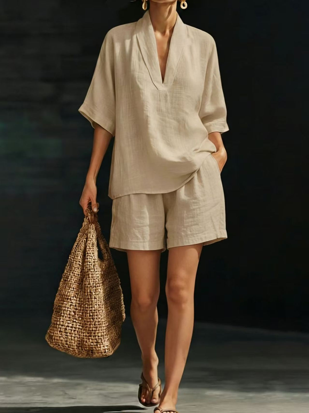 Conjunto casual de dos piezas para mujer, fresco y cómodo para verano. Incluye top escote V y pantalones cortos.