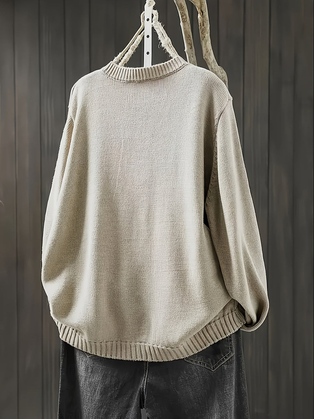 Cárdigan de moda femenina con botones, diseño versátil para uso diario. Ideal para un look casual chic.