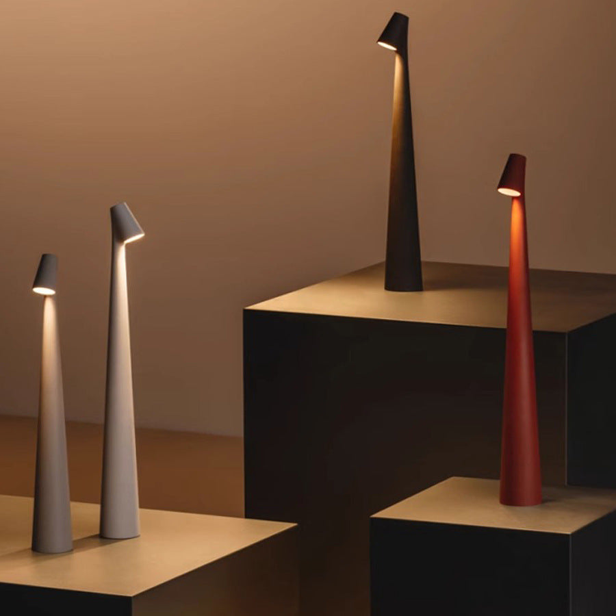 Lámpara de mesa LED regulable inalámbrica, estilo nórdico minimalista, perfecta para cualquier hogar.