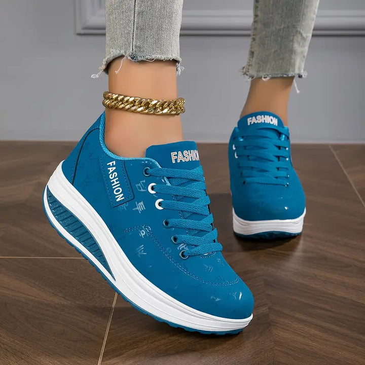 Zapatillas plataforma mujer cómodas, ideales para uso diario, diseño moderno y casual.