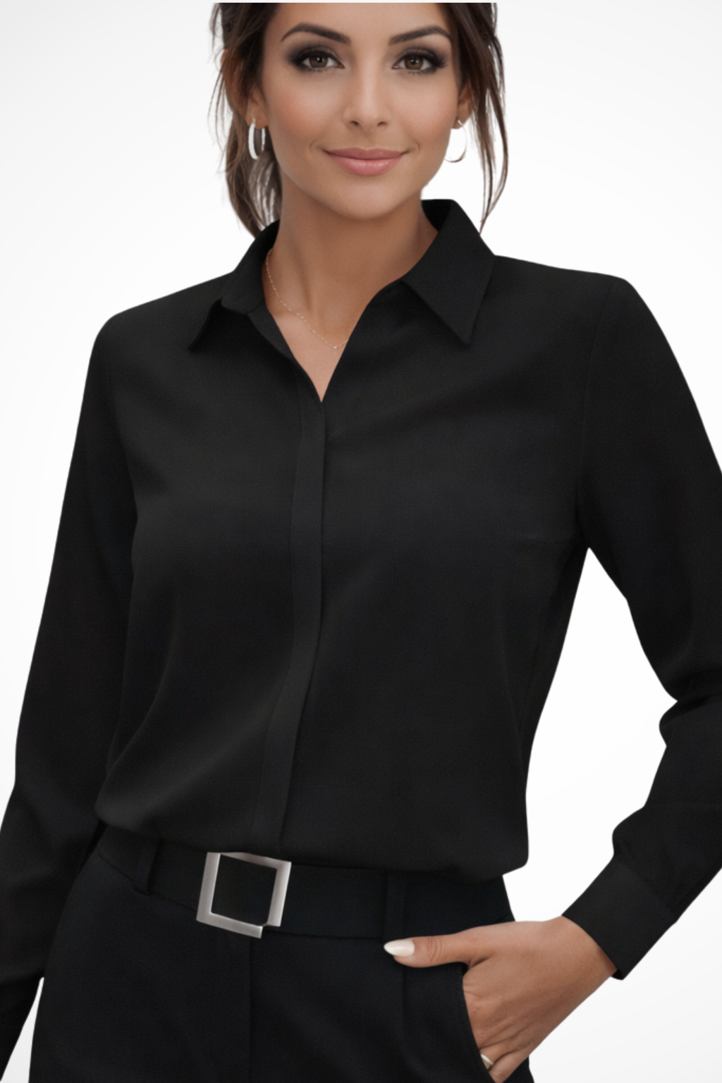 Blusa de mujer entallada, realza la figura. Manga larga y cuello clásico. Ropa elegante y versátil.