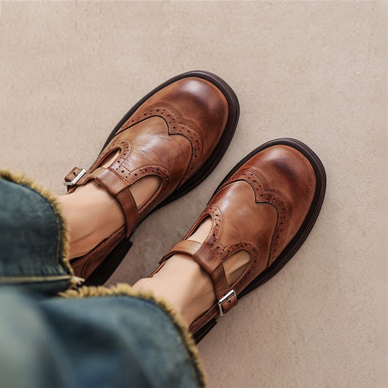Zapatos T-strap de mujer, estilo retro-vintage, tacón bajo para comodidad diaria.