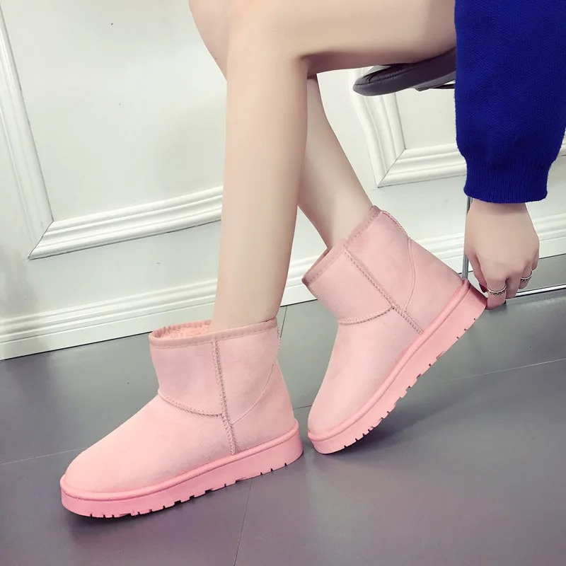 Botas de invierno para niña, perfectas para el frío y la nieve. Ofrecen calidez, confort y agarre antideslizante.