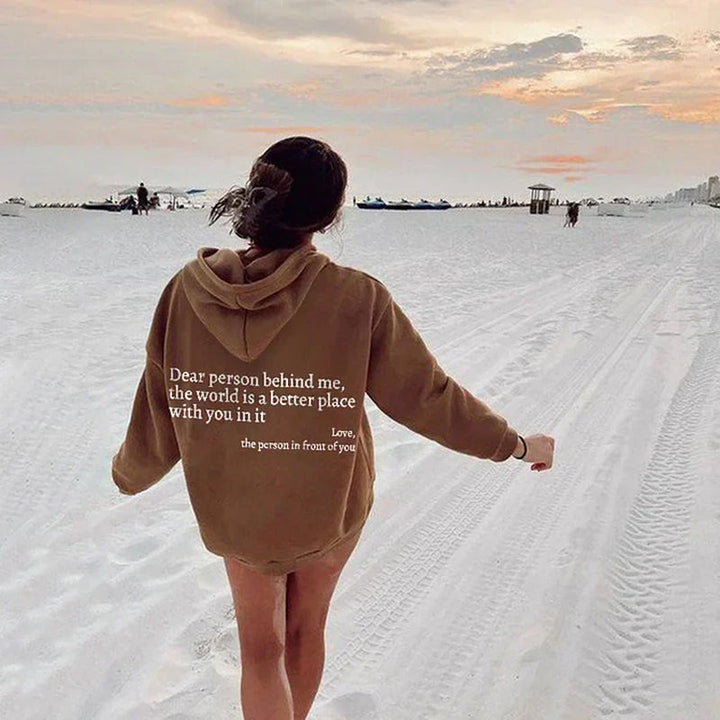 Vista trasera de la sudadera SNOW para mujer. Pullover de invierno cómodo y con estilo para cualquier ocasión.