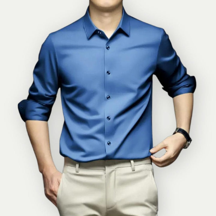 Camisa de vestir de tejido antiarrugas para hombre, ideal para un estilo sofisticado y cómodo.