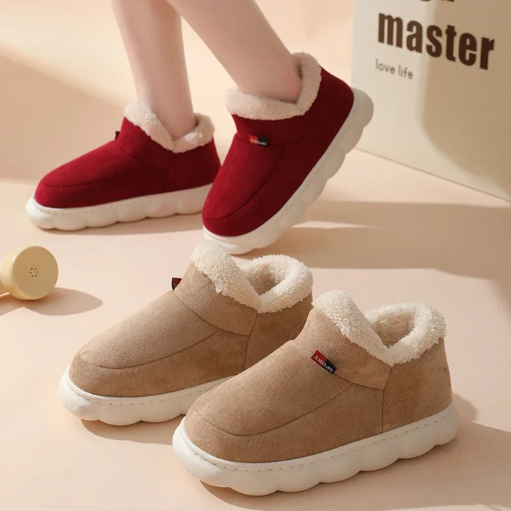 Pantuflas LIVIA para mujer, sinónimo de confort y relax. El calzado ideal y suave para el hogar.