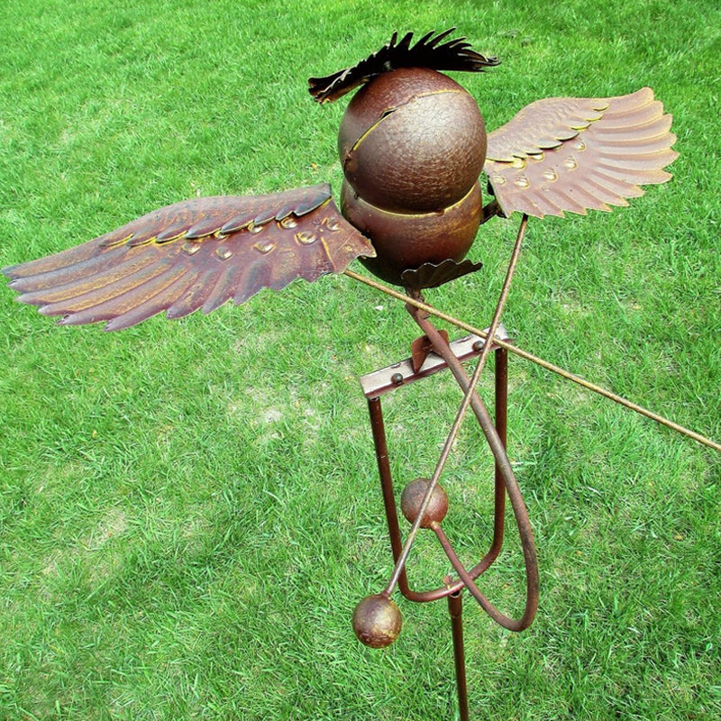 Molino de viento decorativo de aves para jardín, arte de metal resistente a la intemperie.