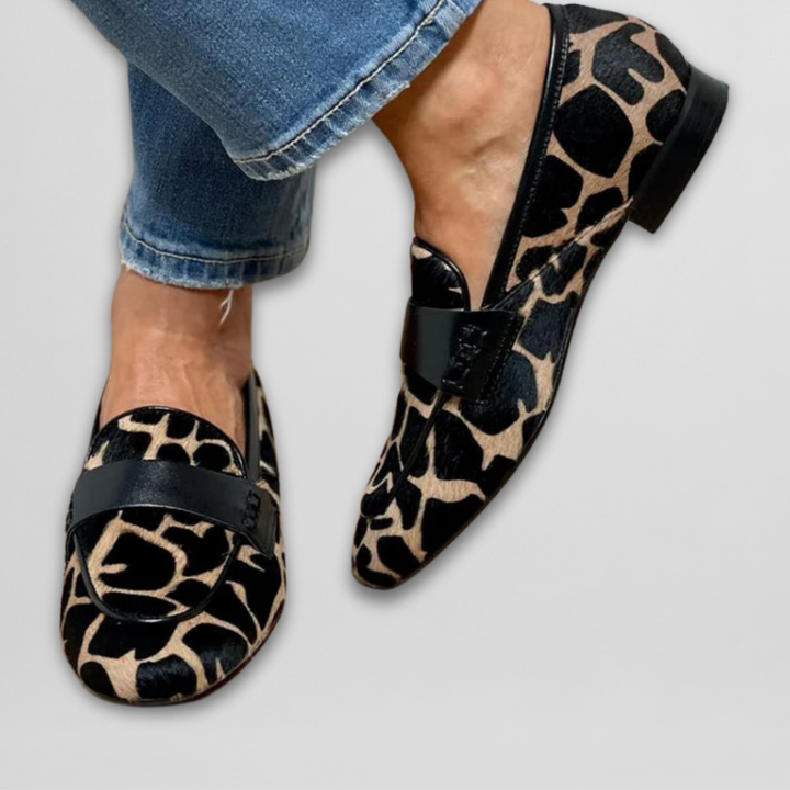 Mocasines de mujer elegantes con relieve gráfico y banda decorativa, calzado cómodo para primavera-otoño.