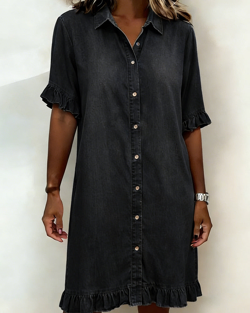 Vestido casual de mujer con botones y volantes. Combina estilo chic y comodidad para la moda de primavera-verano.