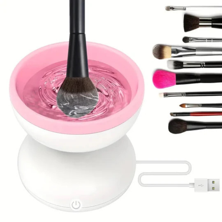 Detalle del limpiador eléctrico de brochas de maquillaje en uso, asegurando una limpieza eficiente para tu belleza.